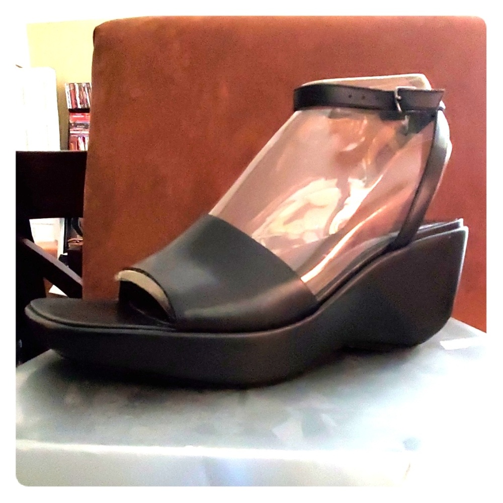 Nine West Black Leather sandals